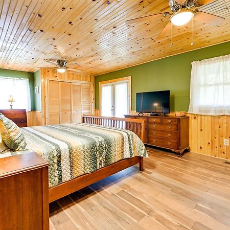 Trinity Oaks Escape With Hot Tub And Fire Pit Villa Clayton Exterior photo