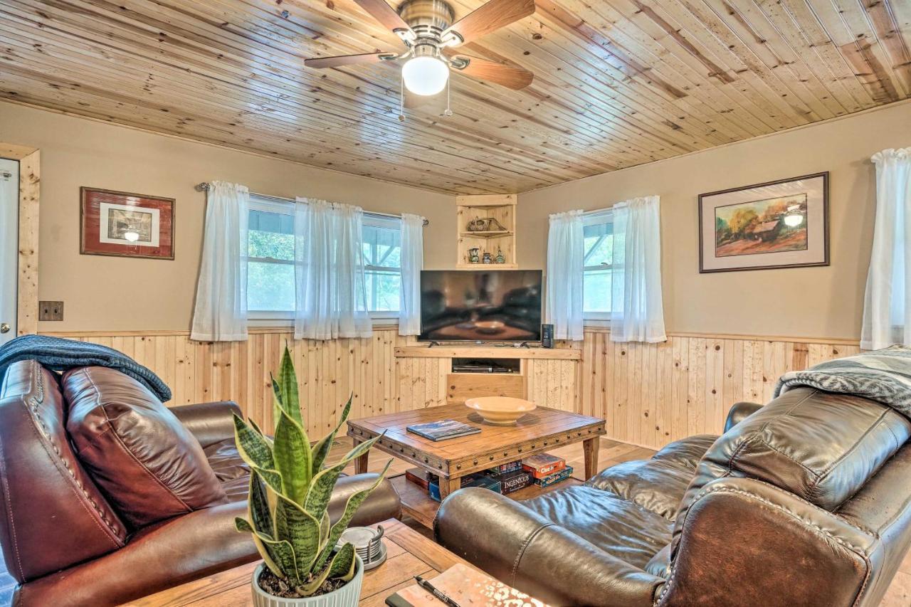 Trinity Oaks Escape With Hot Tub And Fire Pit Villa Clayton Exterior photo