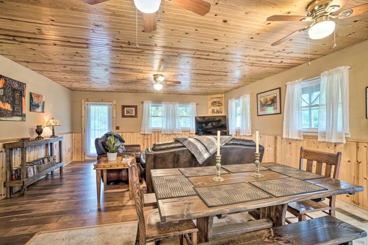 Trinity Oaks Escape With Hot Tub And Fire Pit Villa Clayton Exterior photo