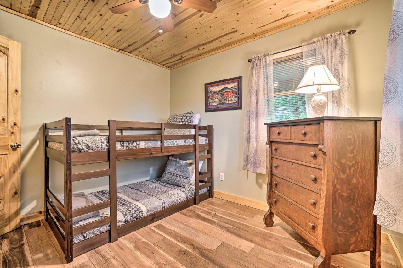 Trinity Oaks Escape With Hot Tub And Fire Pit Villa Clayton Exterior photo