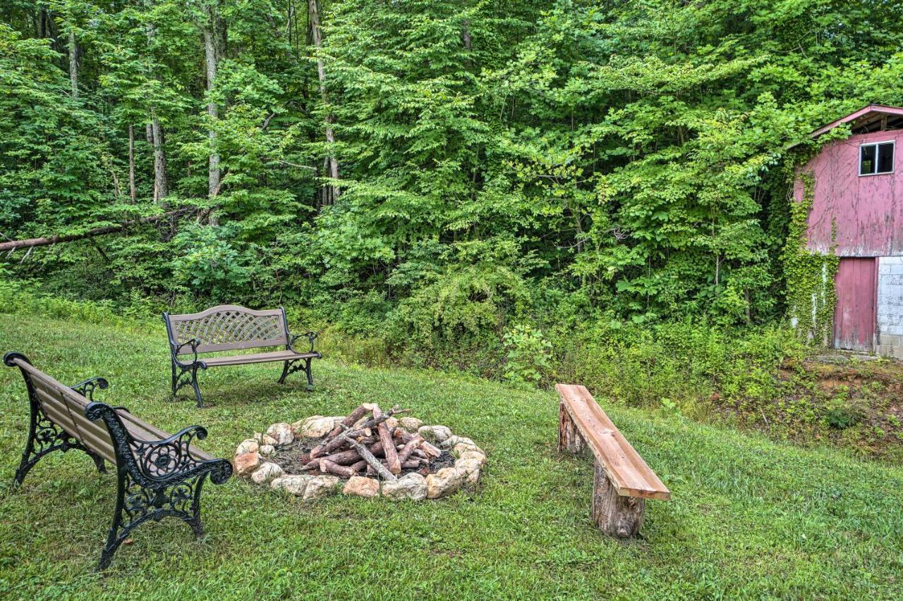 Trinity Oaks Escape With Hot Tub And Fire Pit Villa Clayton Exterior photo