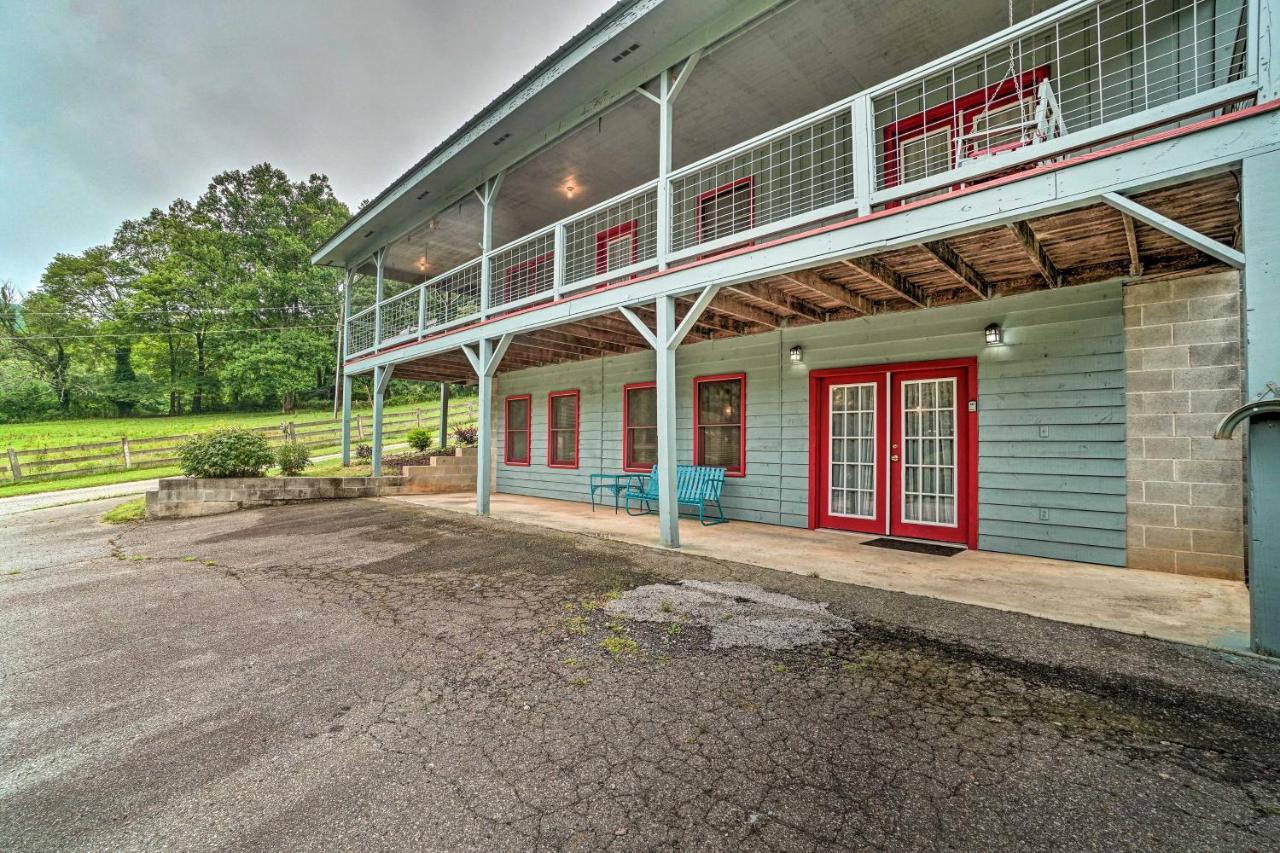 Trinity Oaks Escape With Hot Tub And Fire Pit Villa Clayton Exterior photo